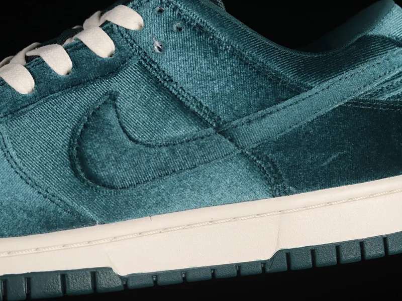All categories Nk SB Dunk series Nk SB Dunk Low low-top sneakers Nk Dunk Low "Dark Teal Velvet" velvet dark green SB low-top casual sneakers DZ5224-300